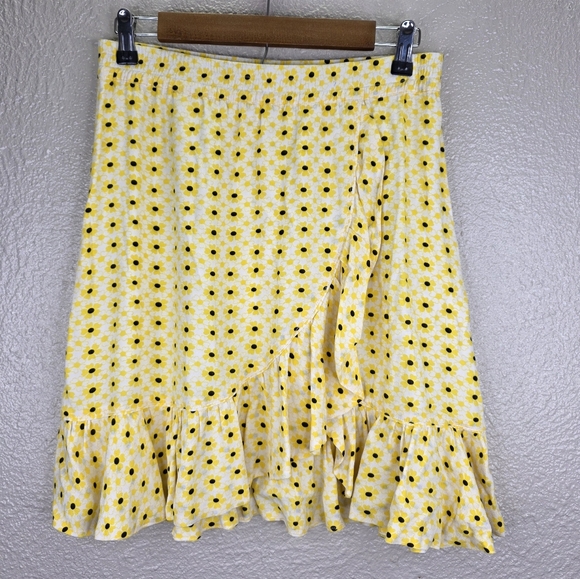 Ganni Daisy Yellow A-Line Ruffled Skirt (36) - Picture 2 of 14